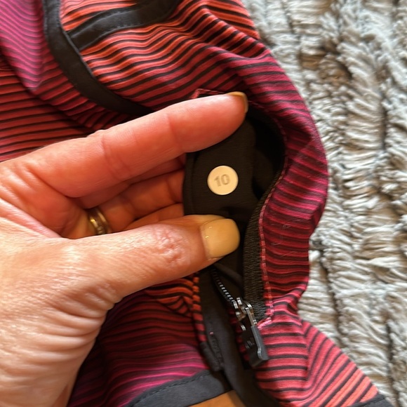 Lululemon Tracker Shorts - Picture 2 of 5